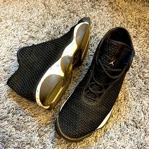 Nike Jordan Horizon Sneakers